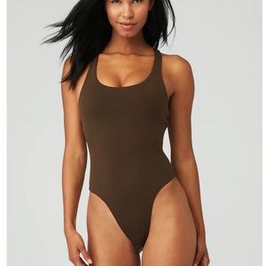 WORN 1x Alo Sleek Back Bodysuit in Espresso